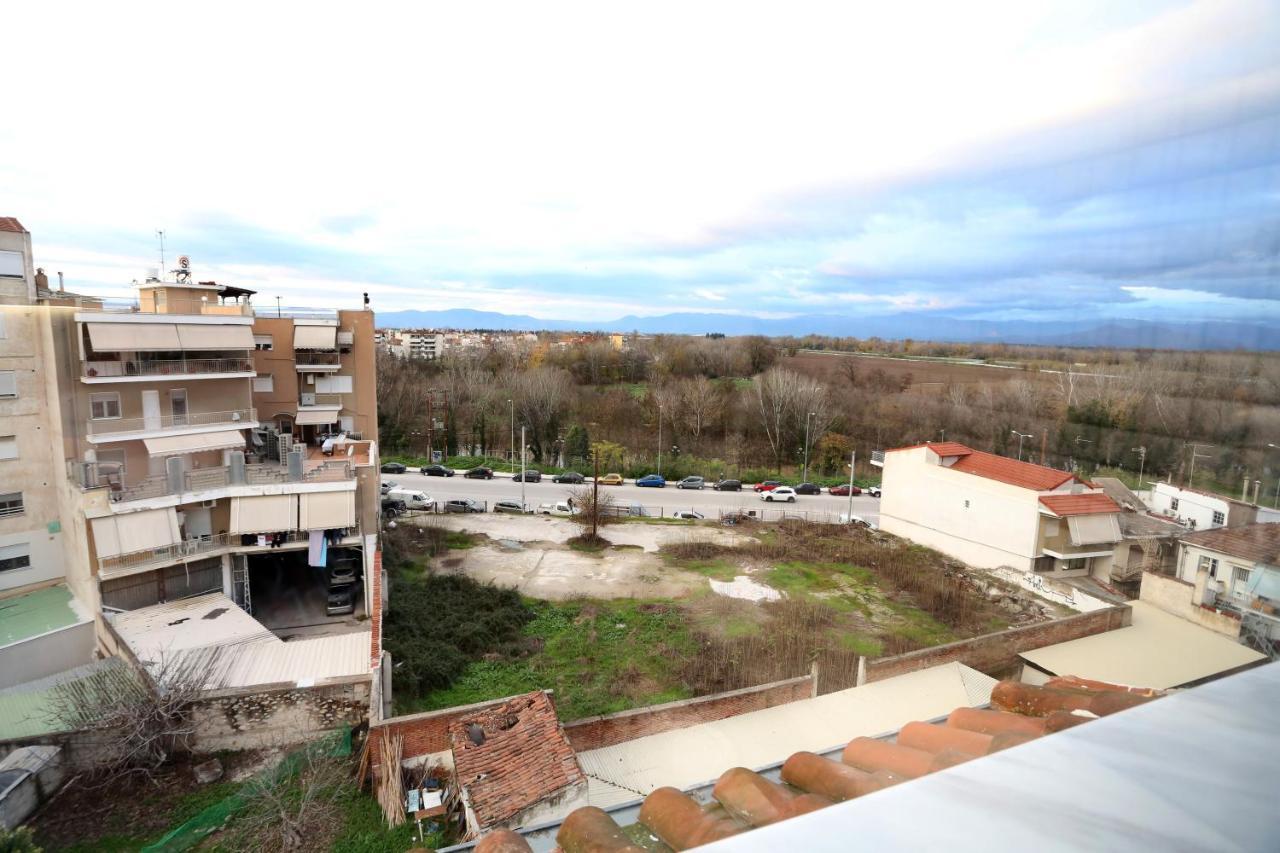 La Larissa Luxury Apartments Dafne Bagian luar foto