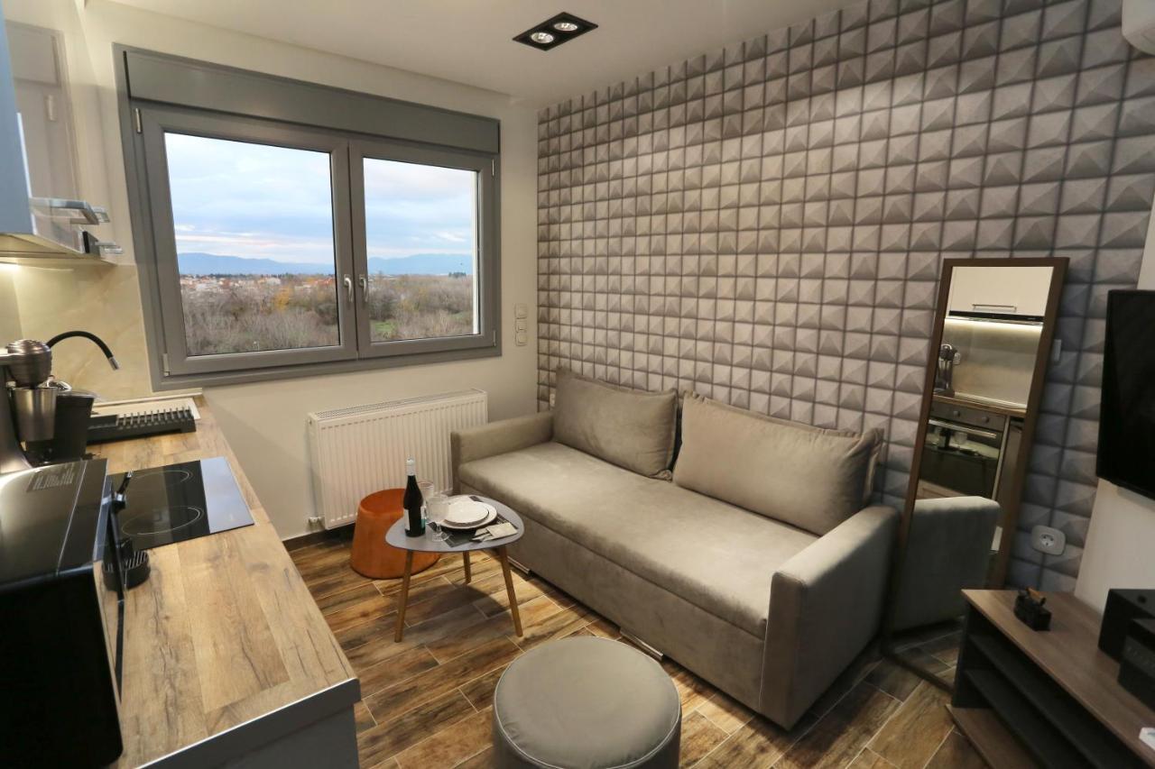La Larissa Luxury Apartments Dafne Bagian luar foto